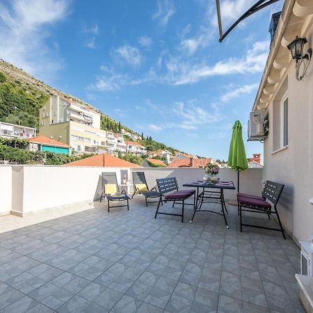 Ellu Apartment Дубровник Екстериор снимка