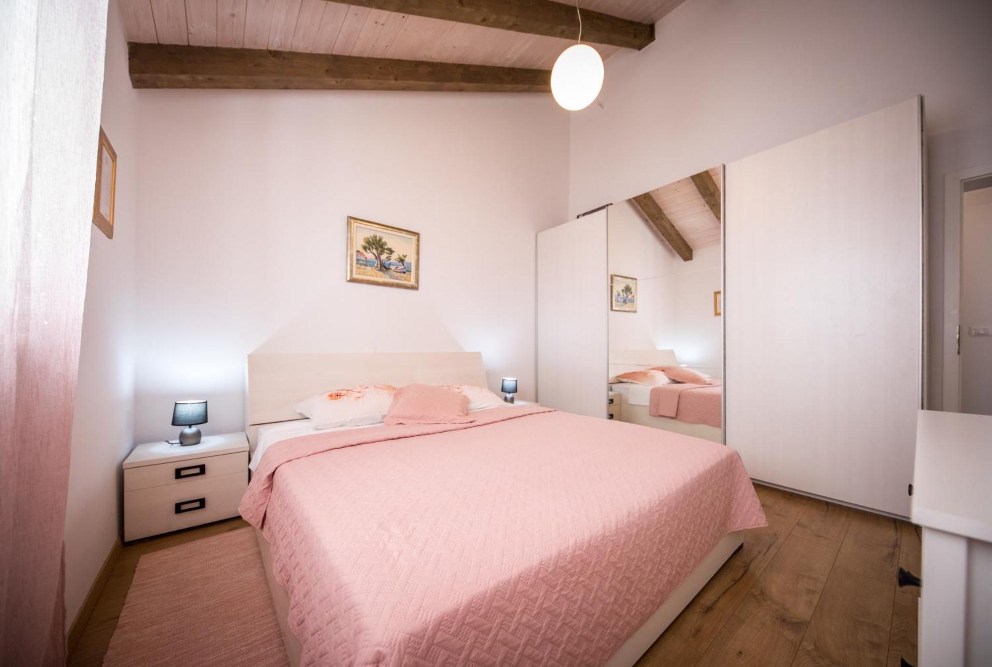 Ellu Apartment Дубровник Екстериор снимка